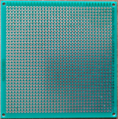 PLACA FENOLICA PERFORADA 10X10cm PUNTOS INDIVIDUALES  TERMINADO VERDE.                          PF-151.